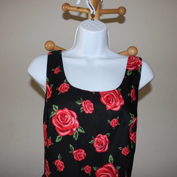 rose patterned dress - Picture 3 of 7